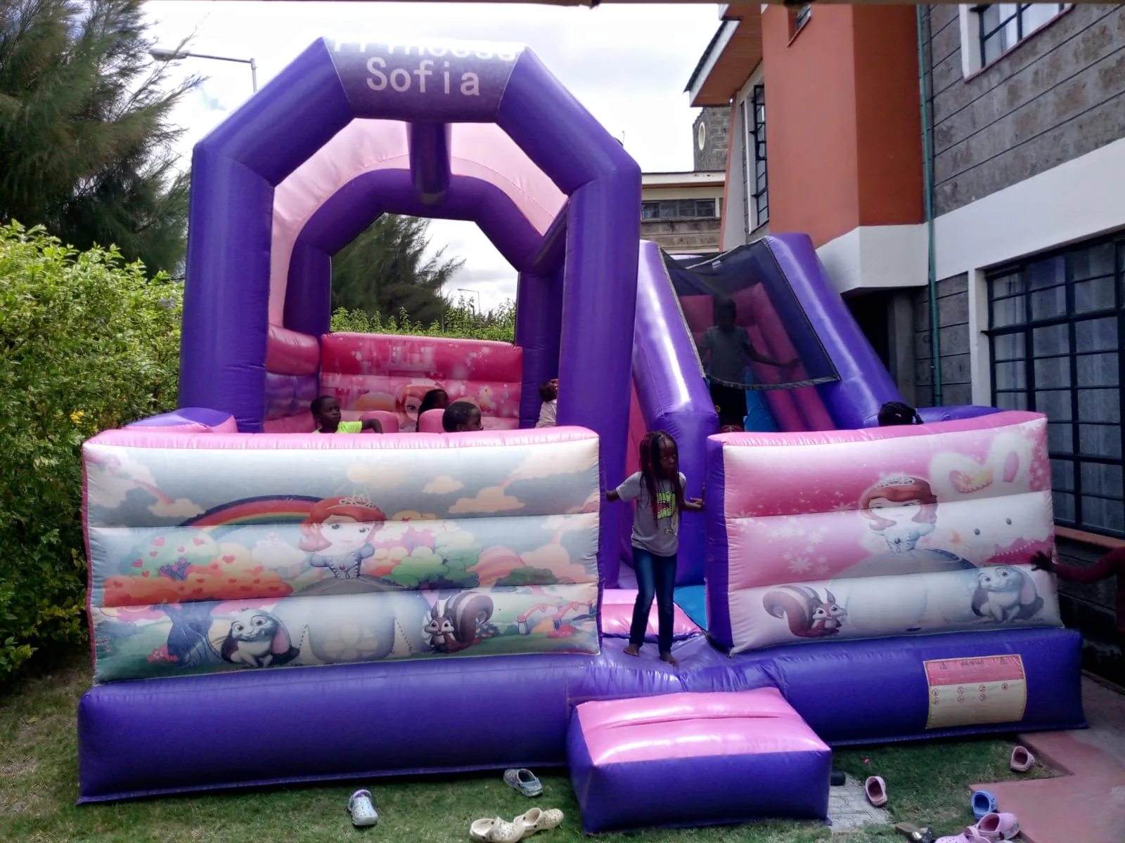 Castle with Slide (6x6m)
