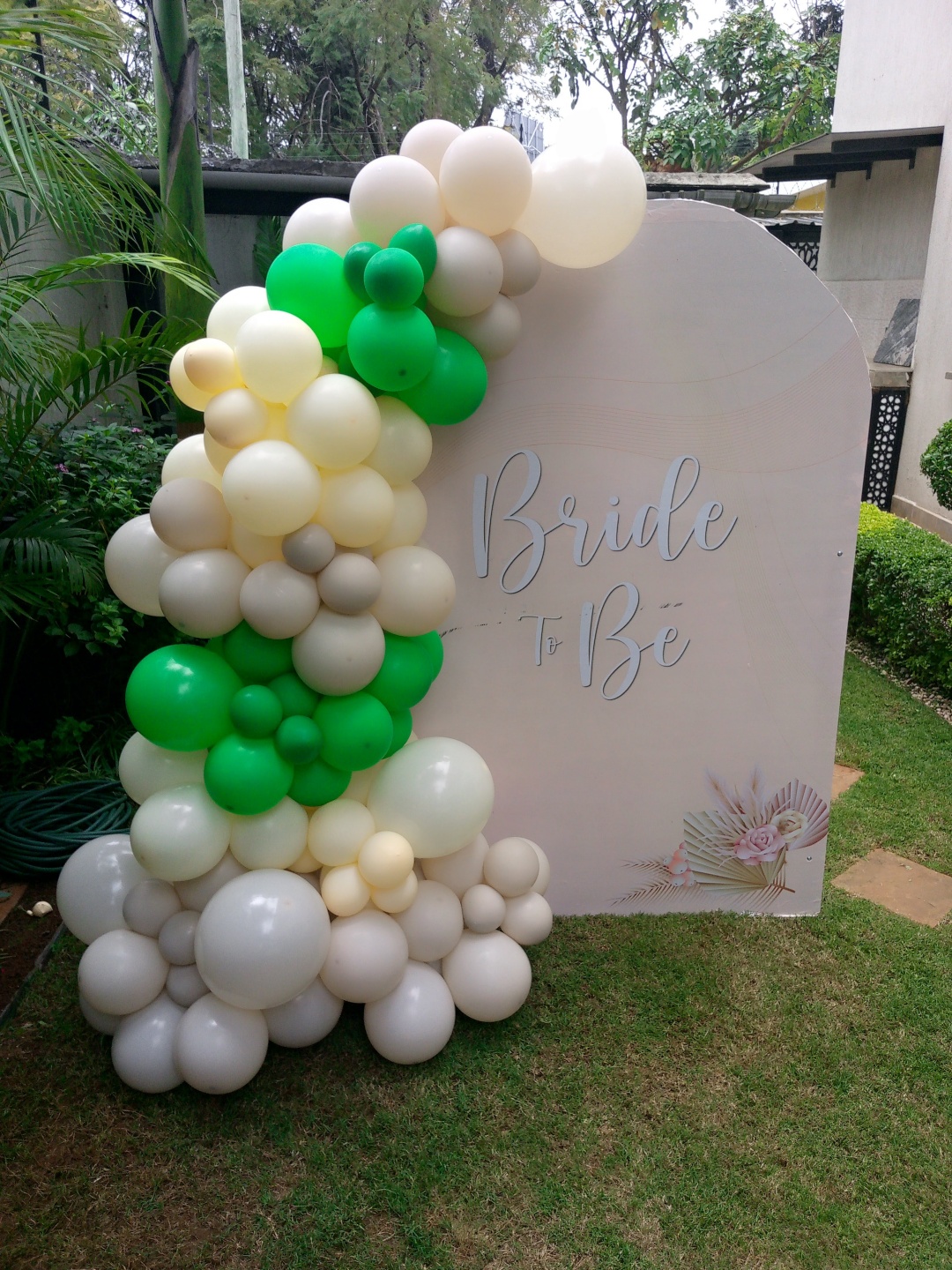 Bridal party balloons decorations